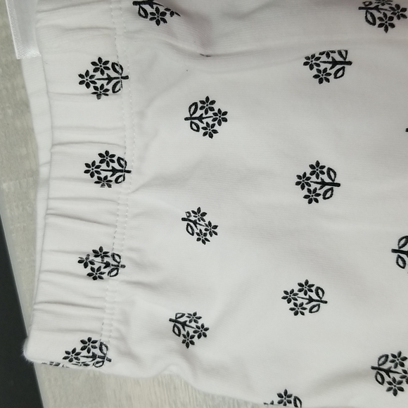 Like new 2 pc stylish set size 24 m - Picture 6 of 9